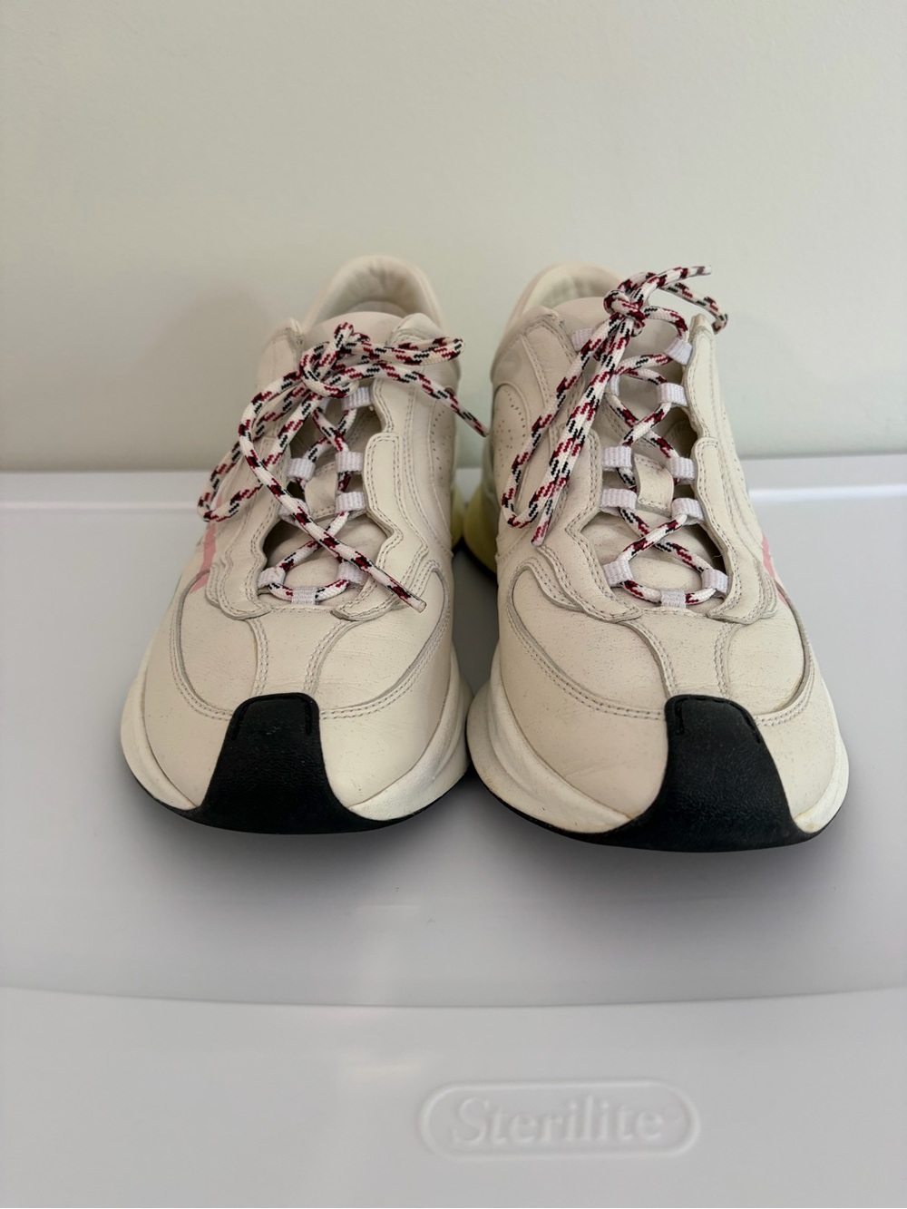 Gucci women’s sneakers - Picture 2 of 10